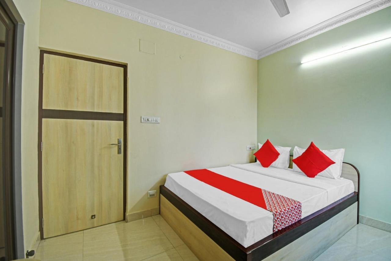 Oyo Flagship 84655 S S Guest House Kolkata Eksteriør bilde