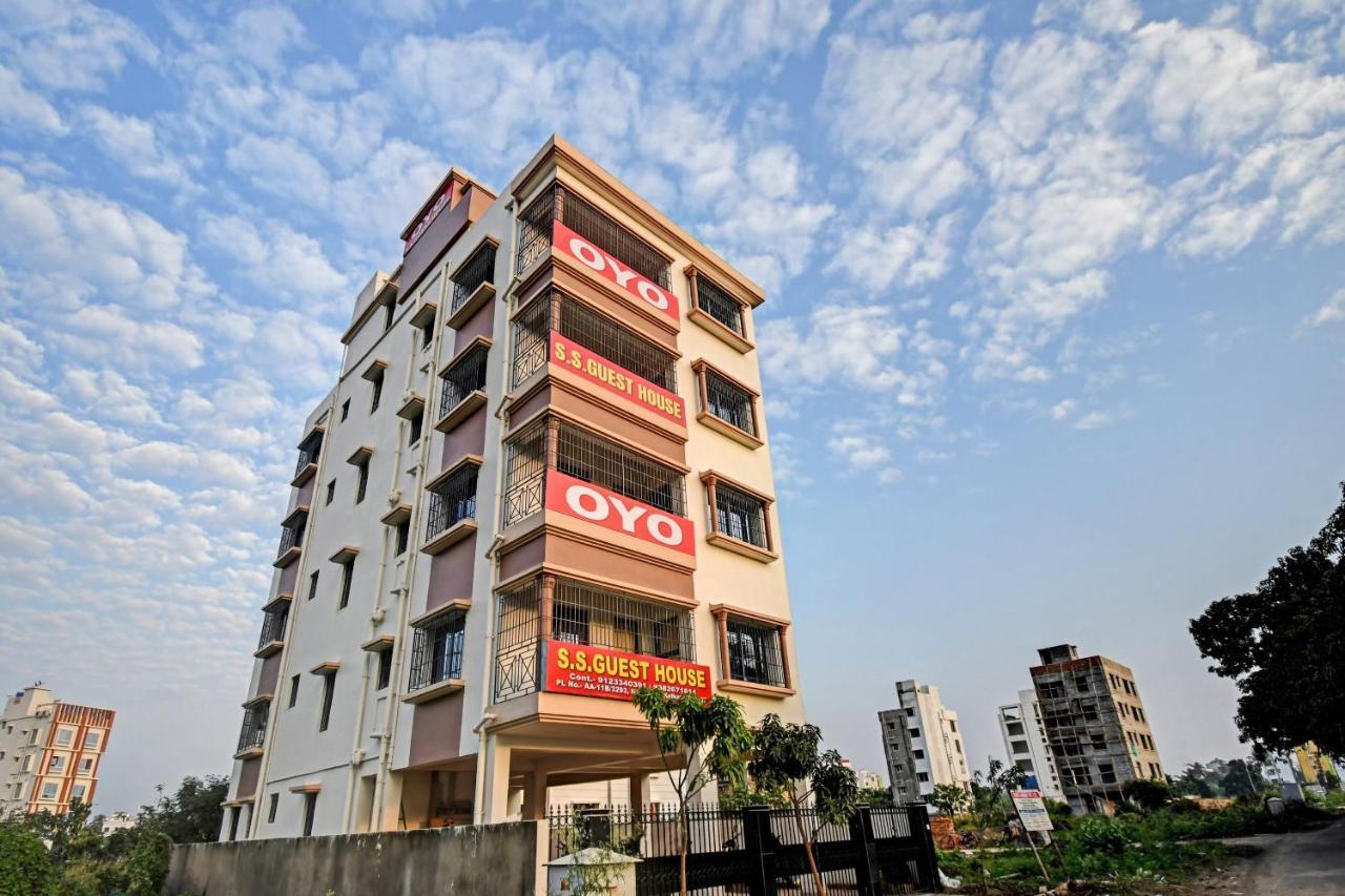 Oyo Flagship 84655 S S Guest House Kolkata Eksteriør bilde